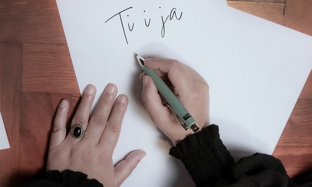 Ti i ja – nova tužna pjesma u veselom ritmu Jelene Oberman
