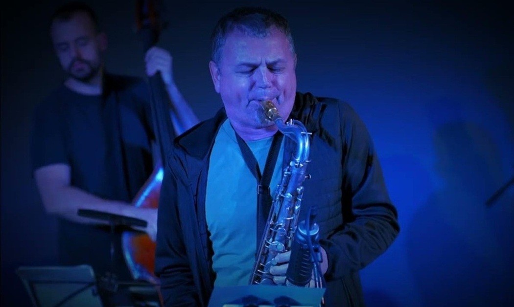 Miro Kadoić na novom albumu “Live At Jazz Point” svira tenor saksofon